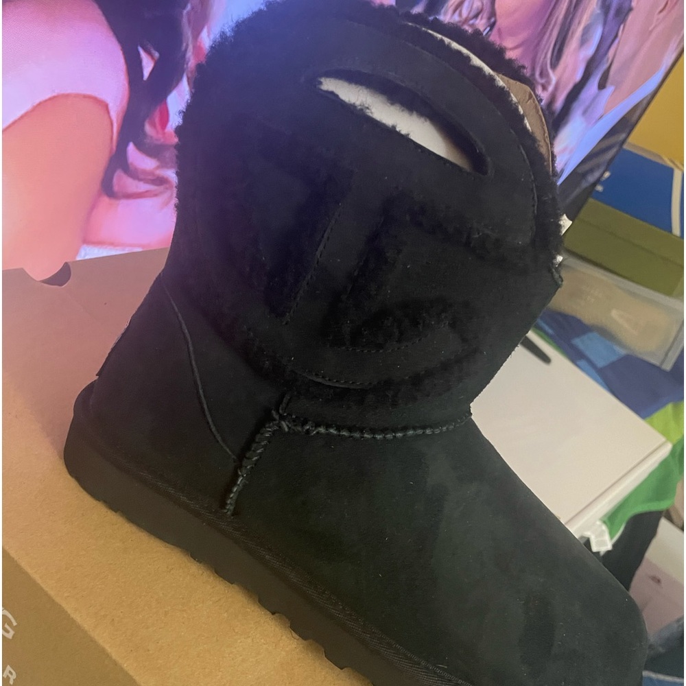 Uggs telfar boots